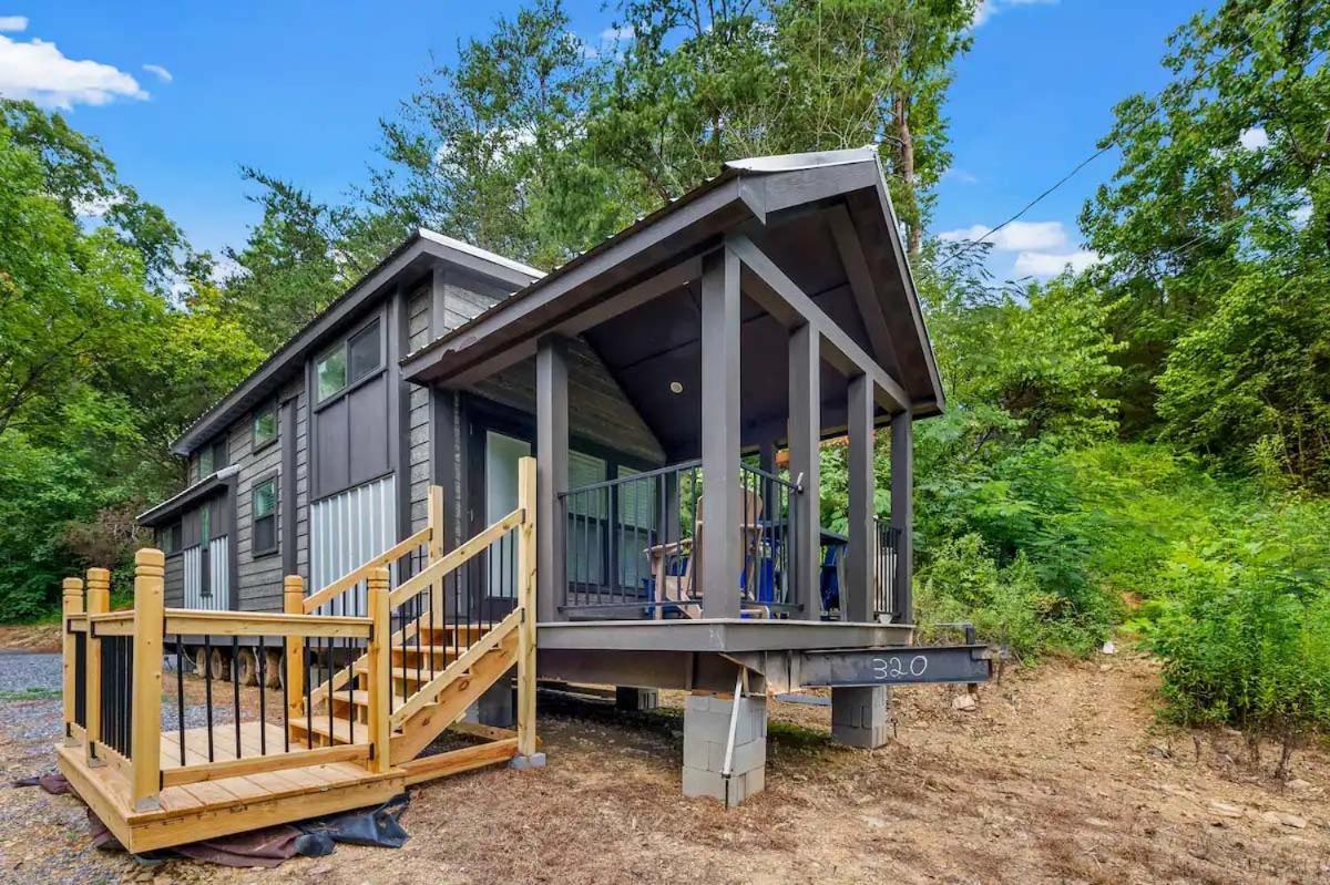 Вілла Crescent Moon Cabin Сев'єрвілл Екстер'єр фото